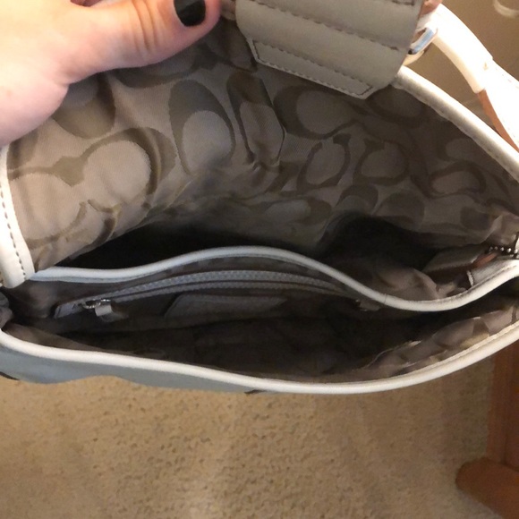 Coach purse - Picture 3 of 4